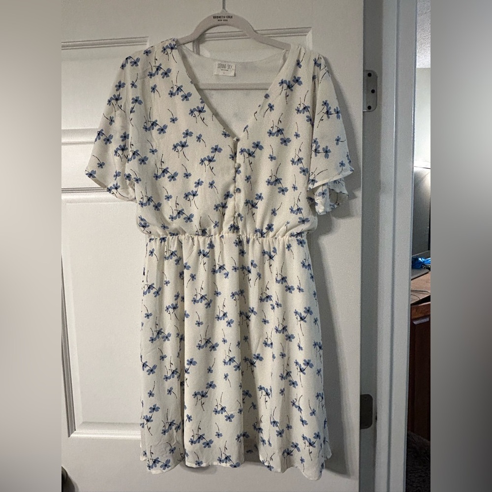 Women’s dress.  Sienna Sky size L.